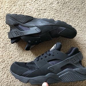 Men’s Nike air huarache size 11 black in black